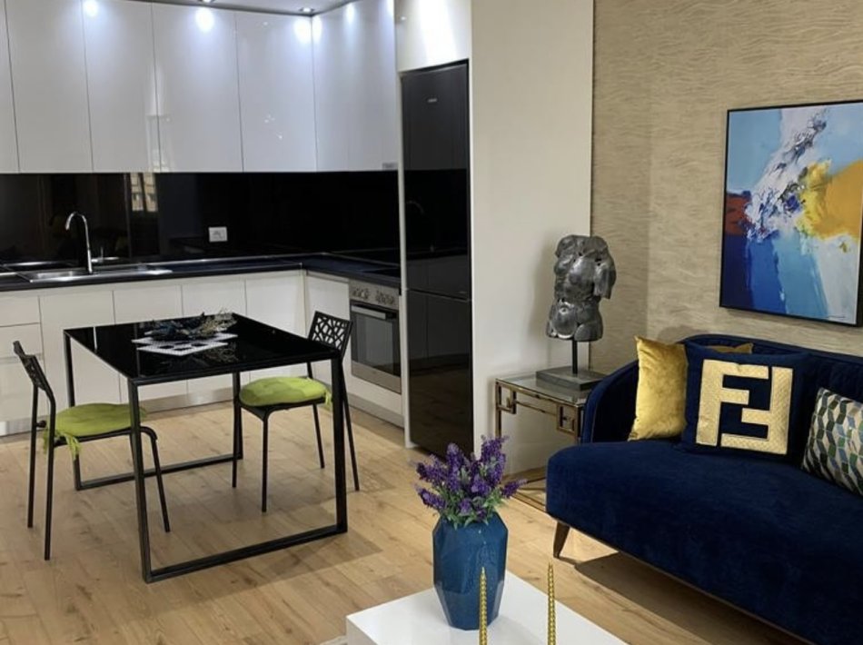 Tirane, jepet me qera apartament 2+1 , 850 € (Rruga e Kosovareve)