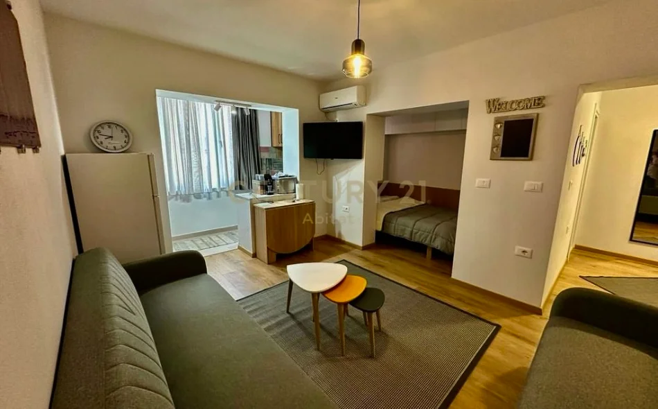 Tirane, jepet me qera garsonier 1+1 Kati 2, 40 m² 490 € 