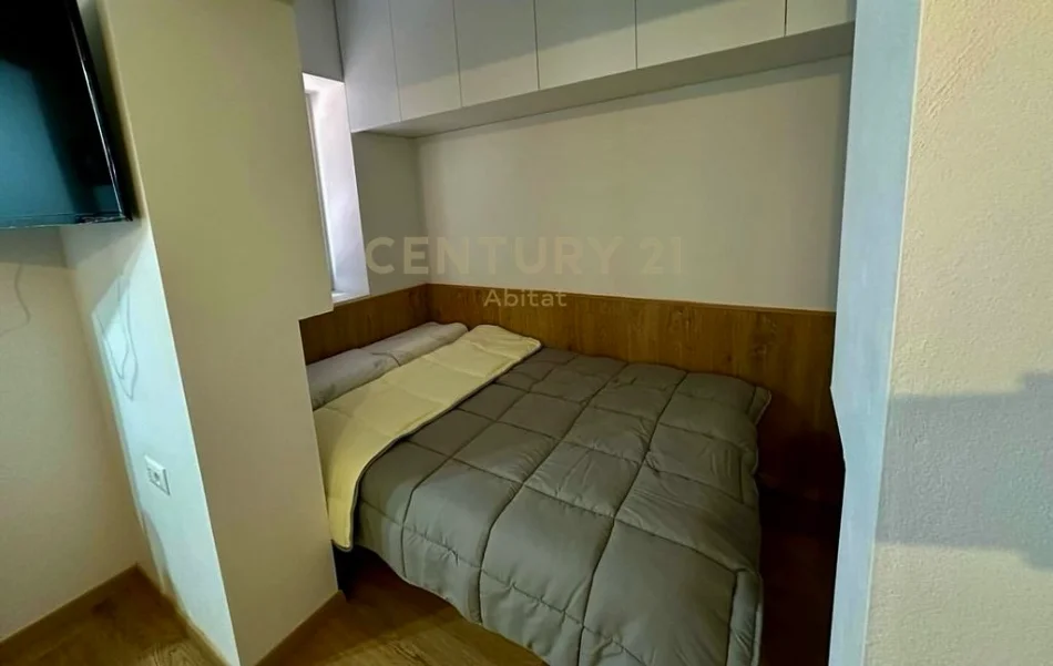Tirane, jepet me qera garsonier 1+1 Kati 2, 40 m² 490 € 