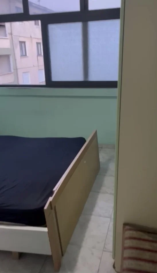 Tirane, jepet me qera apartament 1+1 Kati 5, 55 m² 400 € (Ish Parku ,21 Dhjetori)