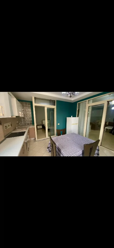 Tirane, jepet me qera apartament 1+1 Kati 7, 550 € (Rruga Gjeneral Rrahman Parllaku)