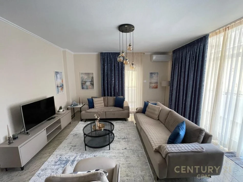 Tirane, jepet me qera 2+1 Kati 3, 98 m² 1.100 € 