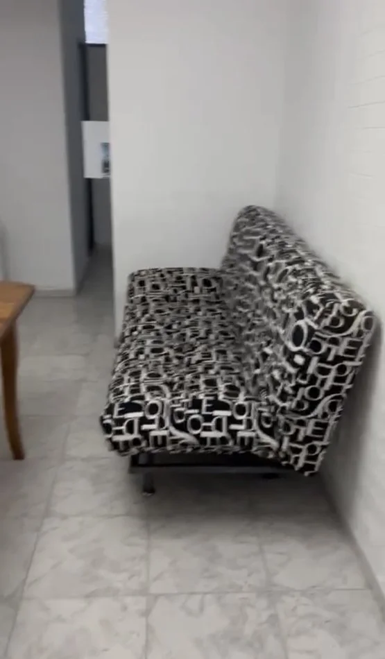 Tirane, jepet me qera apartament 1+1 Kati 5, 55 m² 400 € (Ish Parku ,21 Dhjetori)