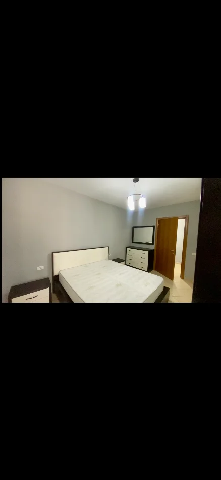 Tirane, jepet me qera apartament 1+1 Kati 7, 550 € (Rruga Gjeneral Rrahman Parllaku)