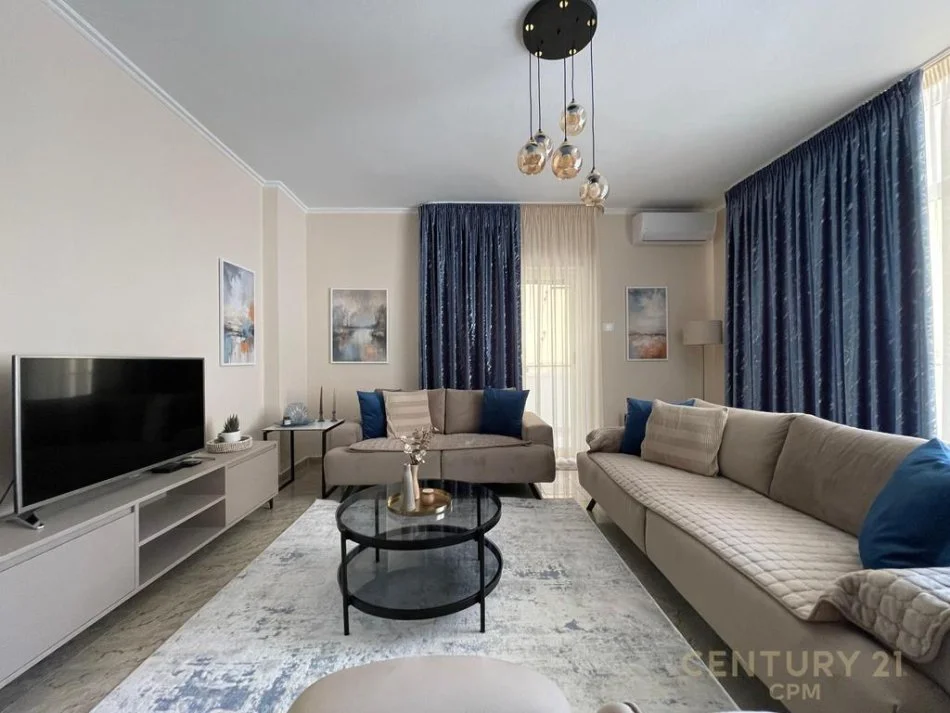 Tirane, jepet me qera 2+1 Kati 3, 98 m² 1.100 € 