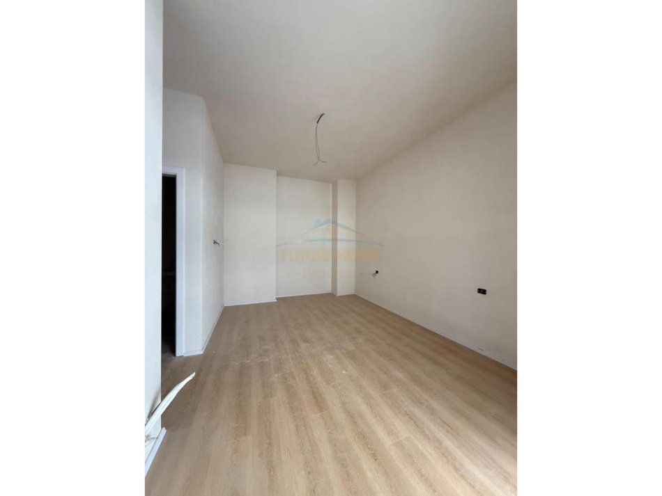 Tirane, shitet apartament 2+1+Ballkon Kati 5, 121 m² 275.000 € (Spring Residence)