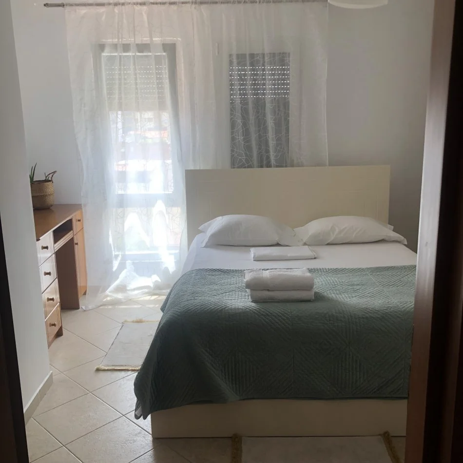 Tirane, apartament 1+1,Kati 7, ashensor, 675€, 43 m²