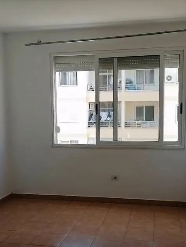 Tirane, shitet apartament 2+1 Kati 5, 116.500 € 