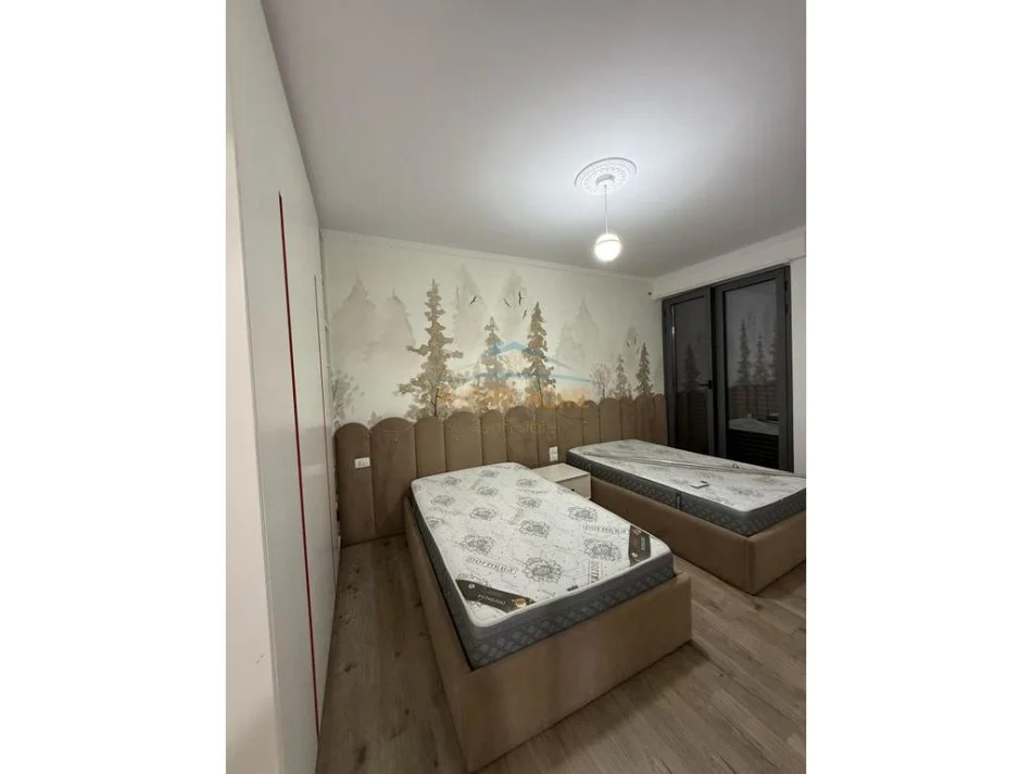 Tirane, jepet me qera apartament 2+1+Ballkon Kati 6, 94 m² 700 € (Fiori Di bosko)