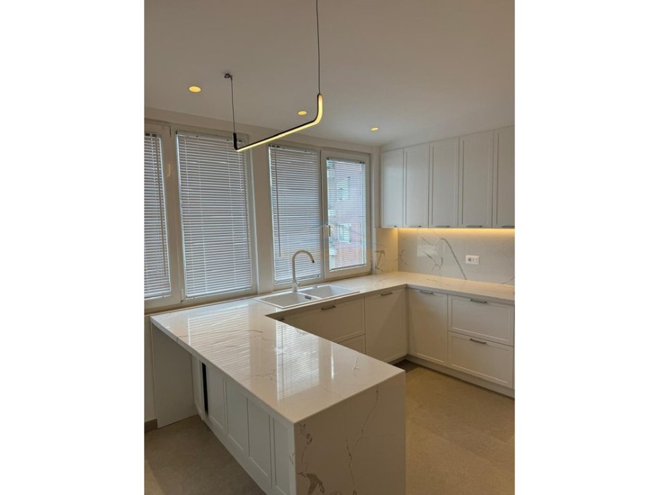 Tirane, shitet apartament Dublex Kati 7, 300 m² 700.000 € 