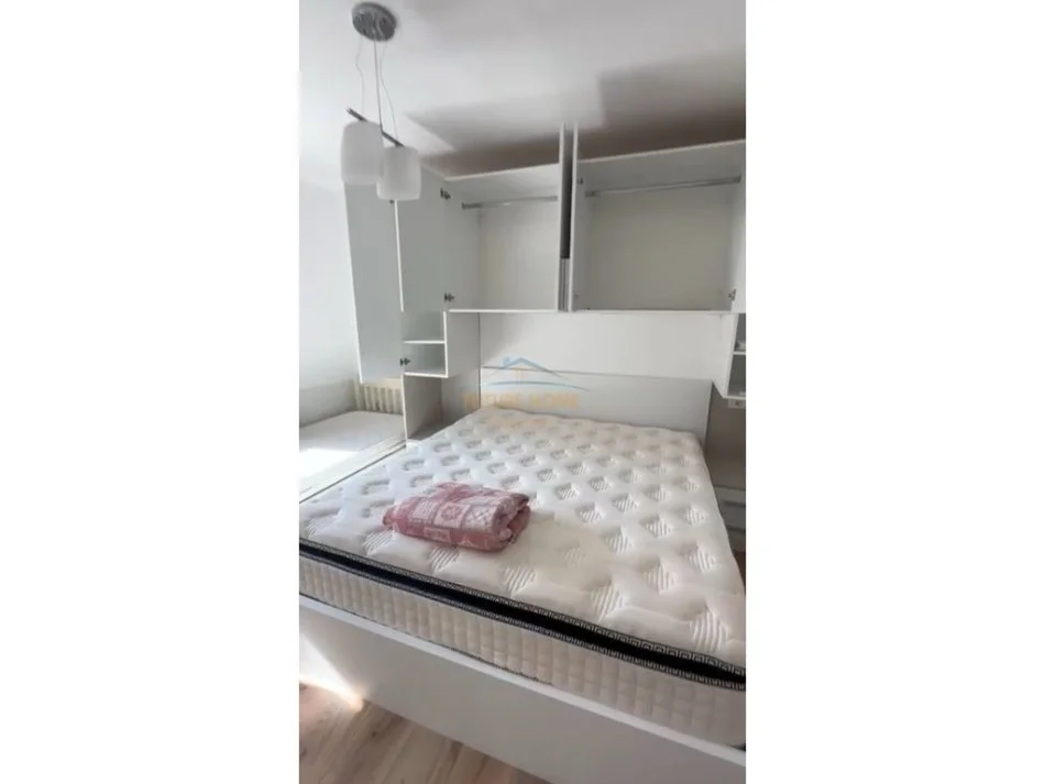 Tirane, jepet me qera apartament 2+1+Ballkon Kati 6, 94 m² 700 € (Fiori Di bosko)