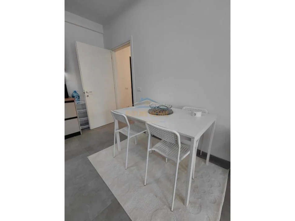 Tirane, jepet me qera apartament Kati 8, 73 m² 600 €