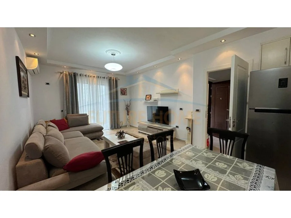 Tirane, jepet me qera apartament Kati 3, 99 m² 700 €