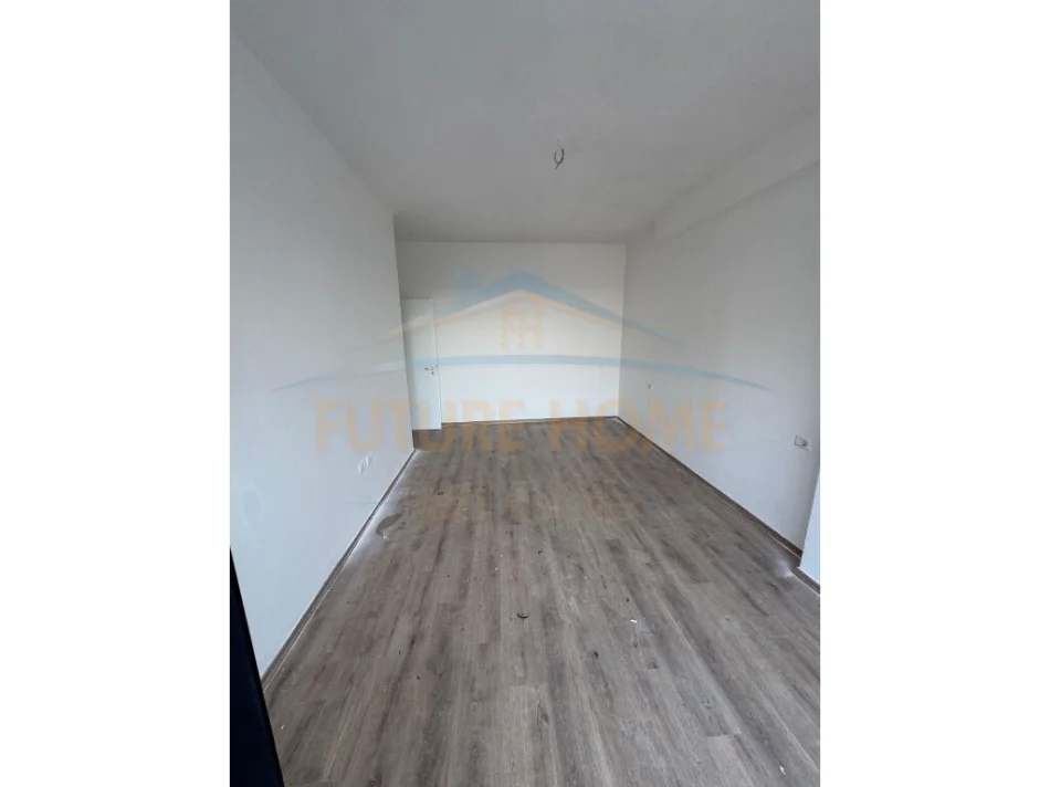 jepet me qera apartament Kati 8, 101 m² 1.000 €