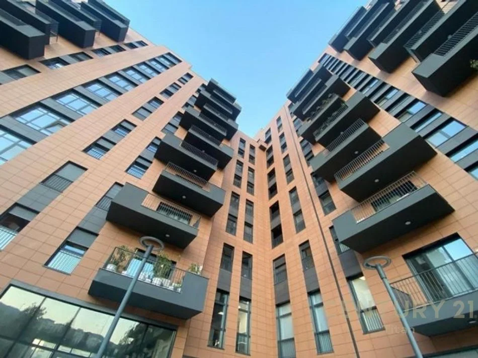 Tirane, jepet me qera apartament 2+1+Ballkon Kati 9, 105 m² 1.400 € 