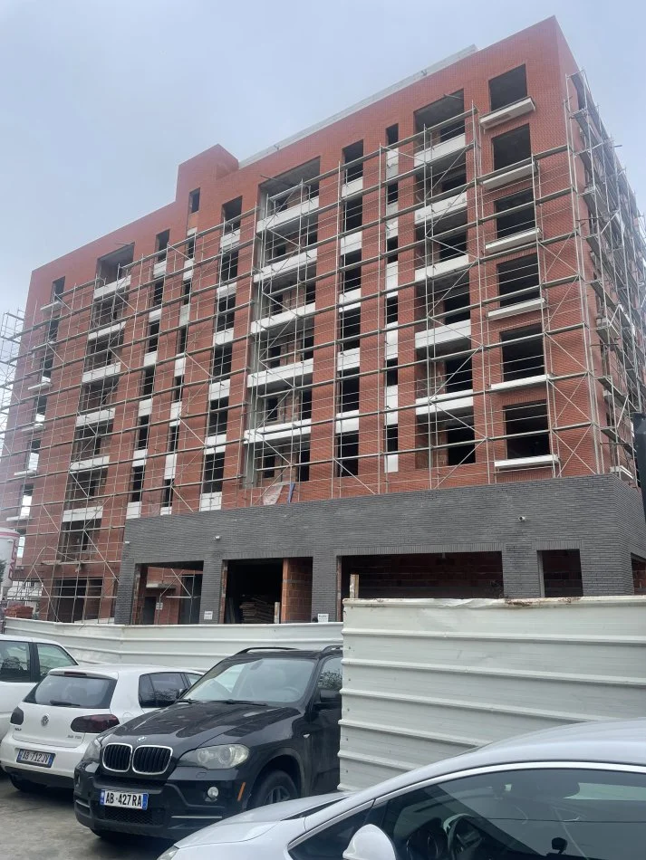 Tirane, shitet apartament 2+1 Kati 6, 