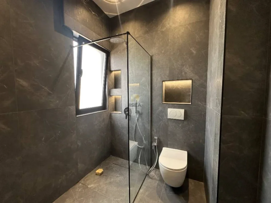 Tirane, jepet me qera apartament 1+1+Ballkon Kati 7, 70 m² 630 € 