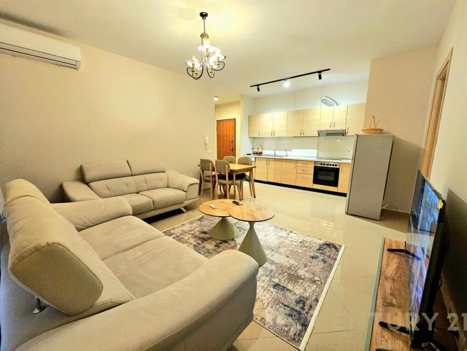 Tirane, jepet me qera apartament 2+1 Kati 2, 85 m² 650 € (Rruga Peti)