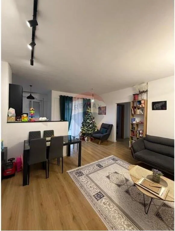 Tirane, shitet apartament 2+1+Ballkon , 99 m² 147.000 € (Fresk)