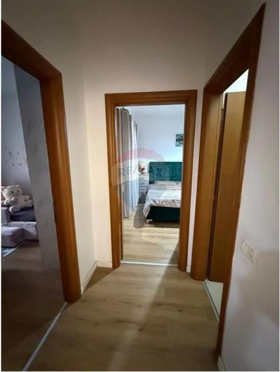 Tirane, shitet apartament 2+1+Ballkon , 99 m² 147.000 € (Fresk)