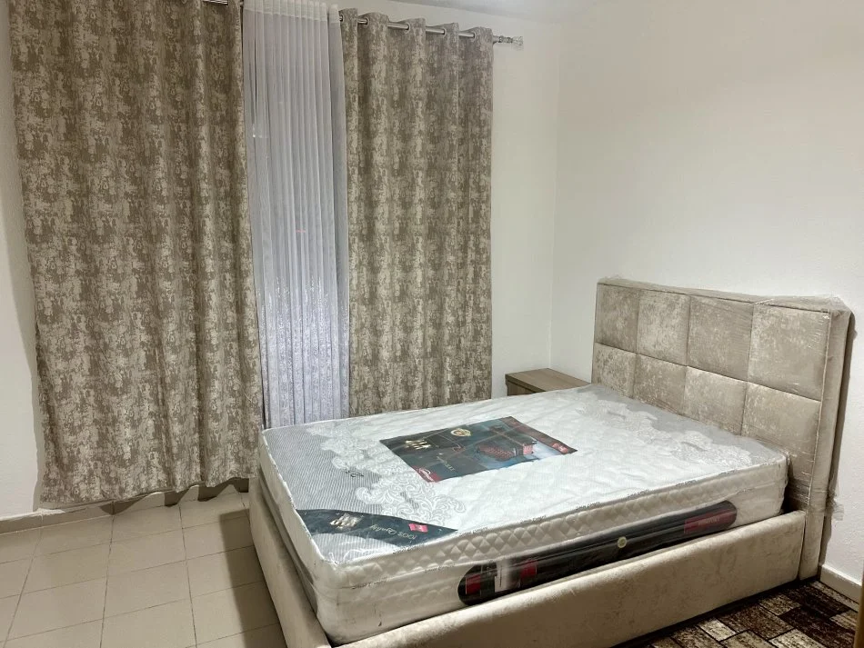 Tirane, jepet me qera garsonier 1+1 Kati 5, 45 m² 460 € (Qender - Paiaca)