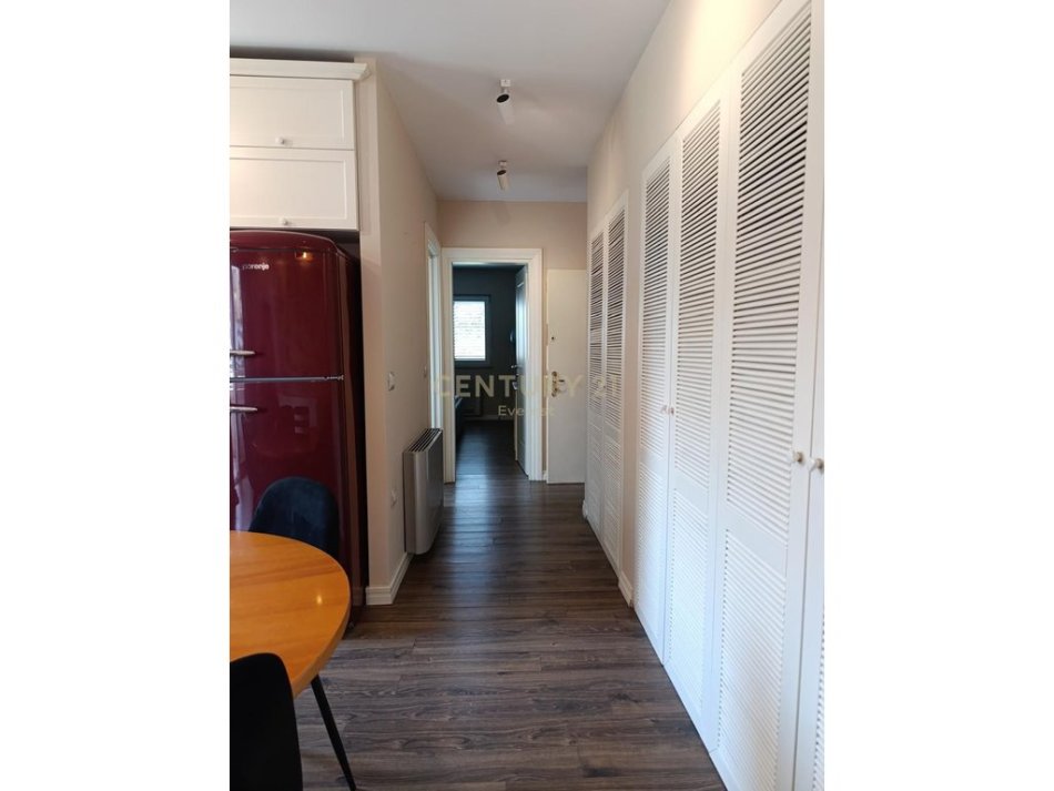 Tirane, jepet me qera apartament 1+1 Kati 5, 50 m² 550 € 