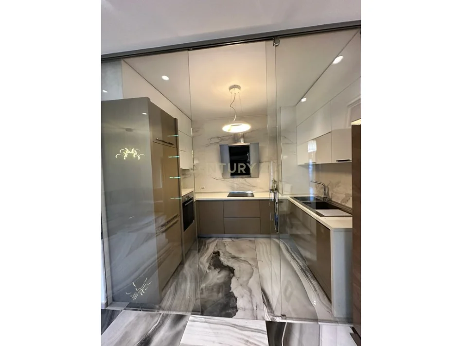 Tirane, jepet me qera apartament 1+1+Aneks+Ballkon Kati 7, 85 m² 1.400 € 