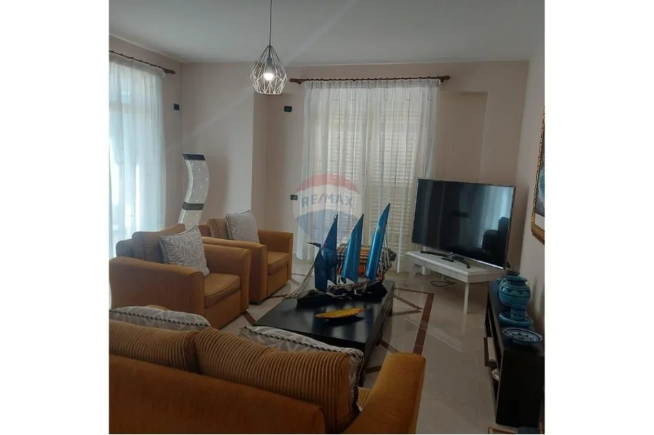 Vlore, shitet apartament+verande | Penthouse 2+1+Aneks+Ballkon Kati 10, 115 m² 2.600.000 € 