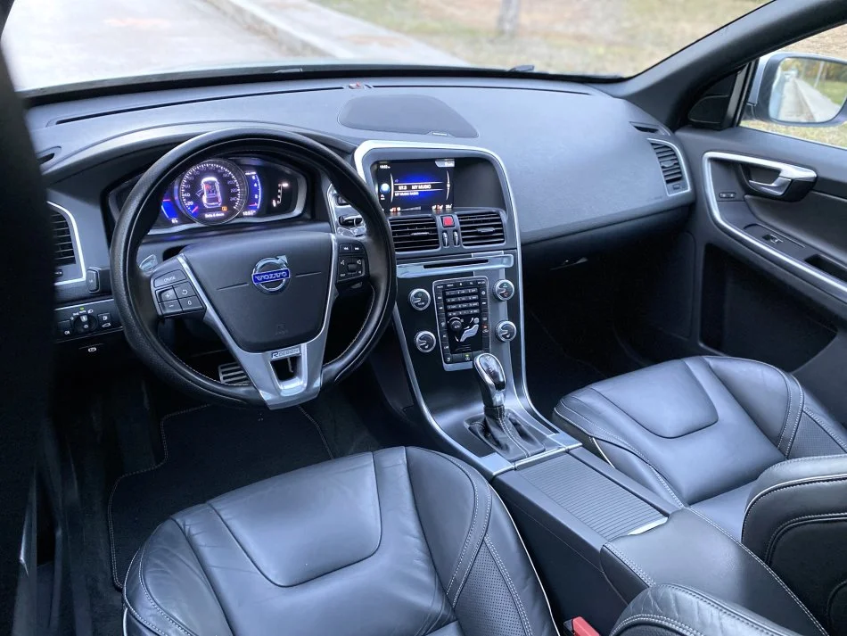 Tirane, shes makine Volvo Xc60 T6 Benzin, gri e erret automatik Klima 170.000 km