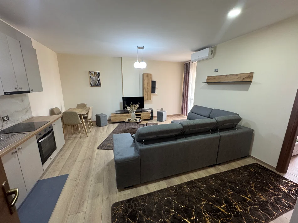 Tirane, jepet me qera apartament 1+1+Ballkon Kati 5, 60 m² 600 € (Delijorgji)