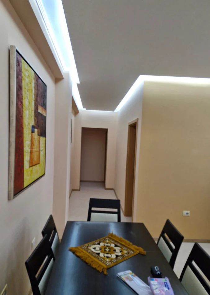Tirane, jepet me qera apartament 2+1+Ballkon Kati 5, 106 m² 750 € (Rruga kosovareve)