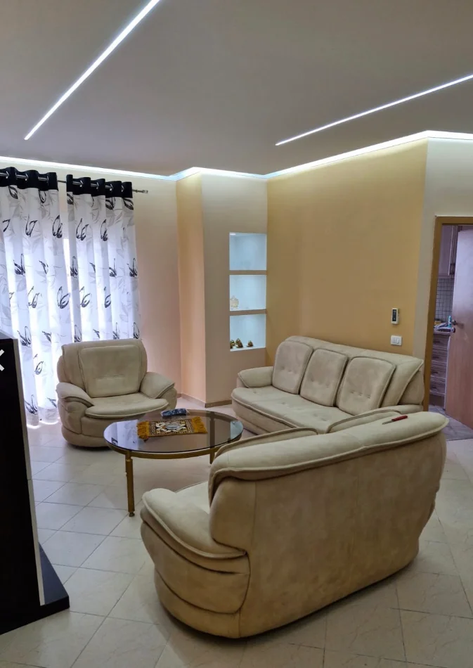 Tirane, jepet me qera apartament 2+1+Ballkon Kati 5, 106 m² 750 € (Rruga kosovareve)