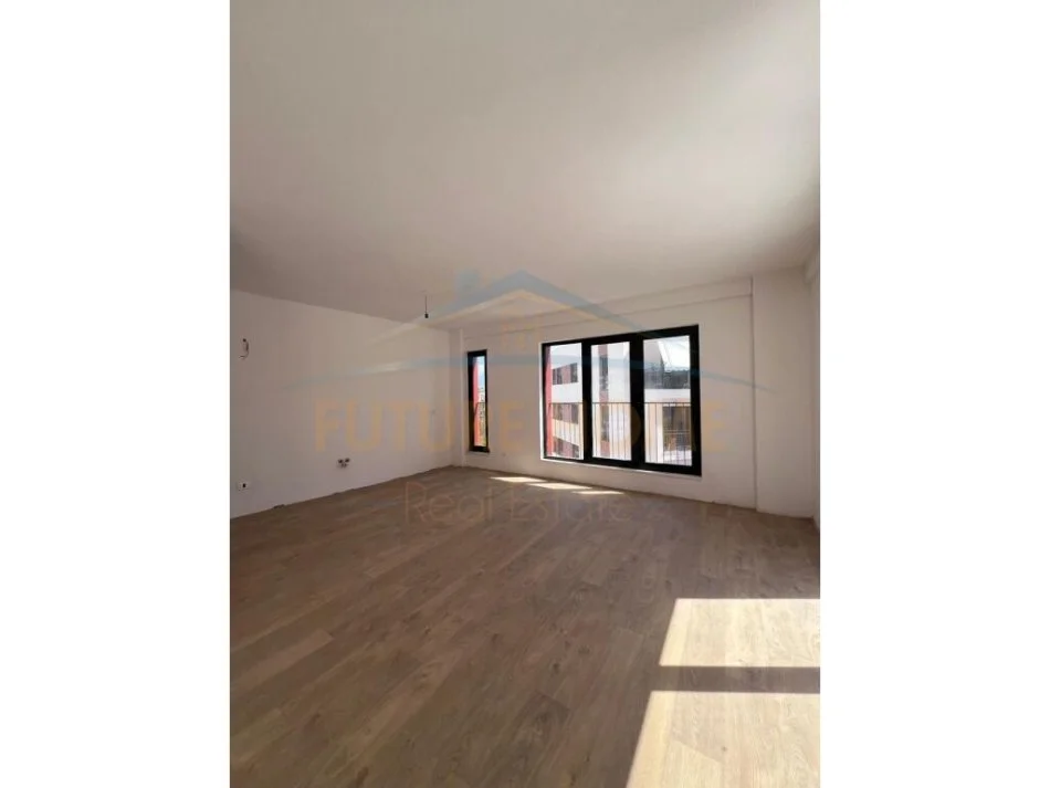 Tirane, shitet apartament Kati 5, 129 m² 313.600 €