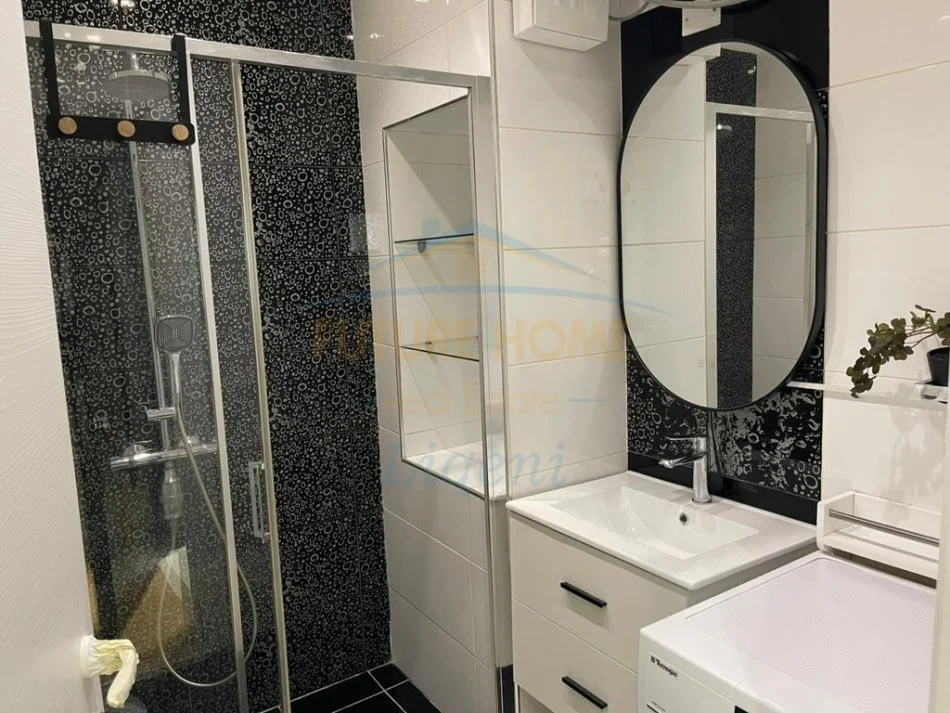 Tirane, jepet me qera apartament Kati 2, 65 m² 900 € 