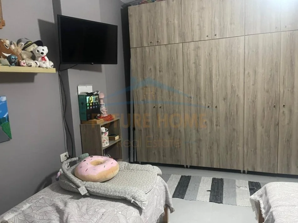 Tirane, shitet apartament Kati 6, 82 m² 140.000 €
