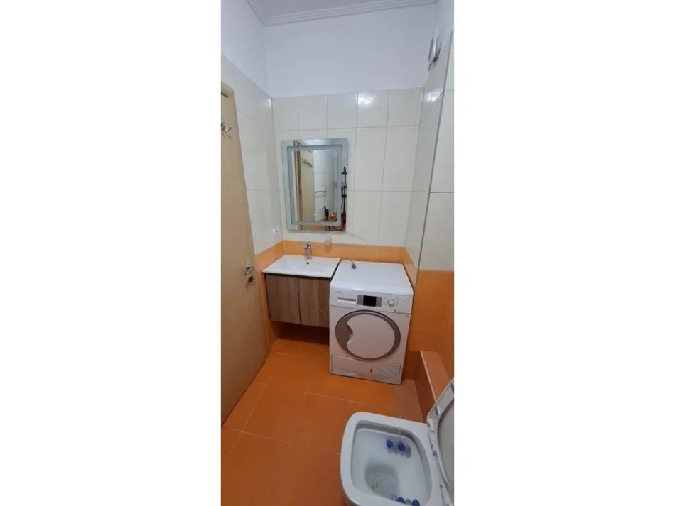 Tirane, jepet me qera apartament Kati 2, 58 m² 550 €