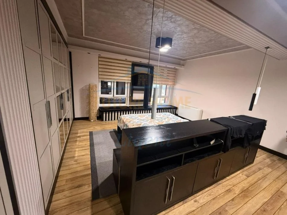 Tirane, jepet me qera apartament Kati 4, 190 m² 1.950 € 