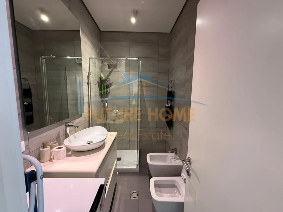 jepet me qera apartament Kati 5, 45 m² 600 €