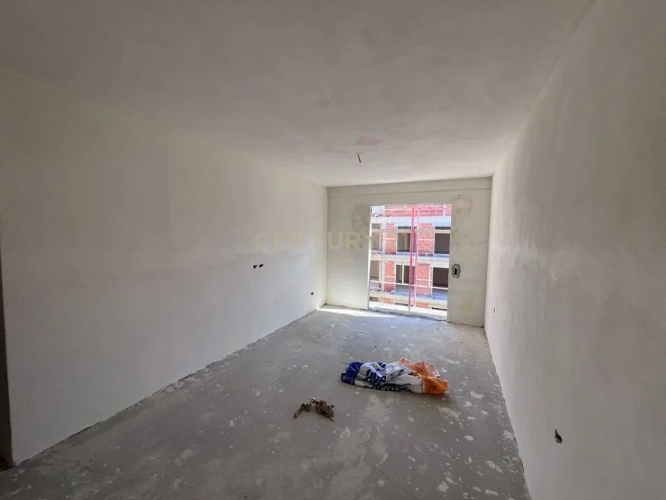 Tirane, shitet apartament 2+1 Kati 6, 102 m² 140.000 € (Porcelan)