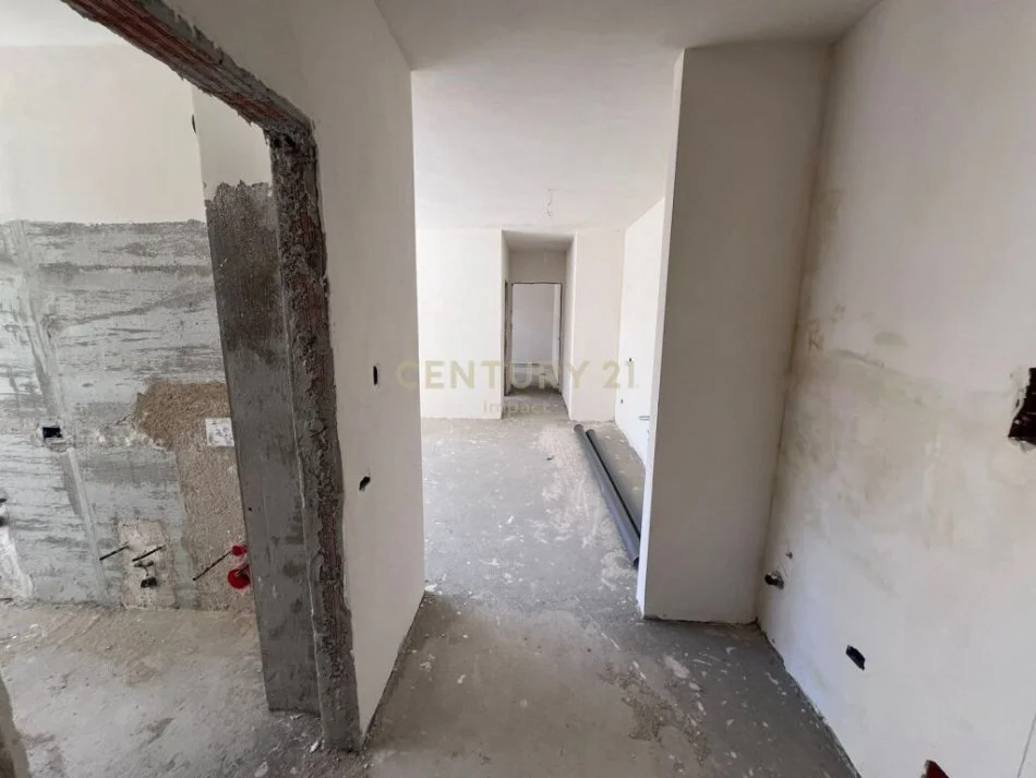 Tirane, shitet apartament 2+1 Kati 6, 102 m² 140.000 € (Porcelan)