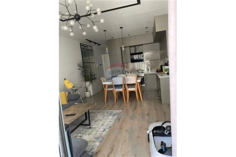 Tirane, shitet 2+1 , 105 m² 260.000 € (Fiori Di Bosco,Tirane)