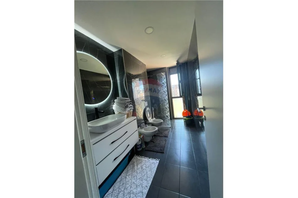 Tirane, shitet 2+1 , 105 m² 260.000 € (Fiori Di Bosco,Tirane)