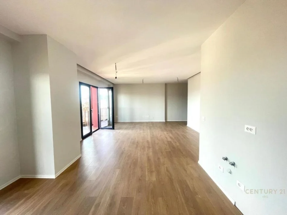 Tirane, jepet me qera apartament 2+1 Kati 17, 160 m² 2.100 € (Tirane)
