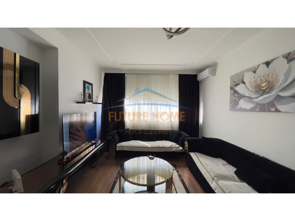 Tirane, shitet apartament 2+1+Ballkon Kati 10, 89 m² 160.000 € (Porcelan)