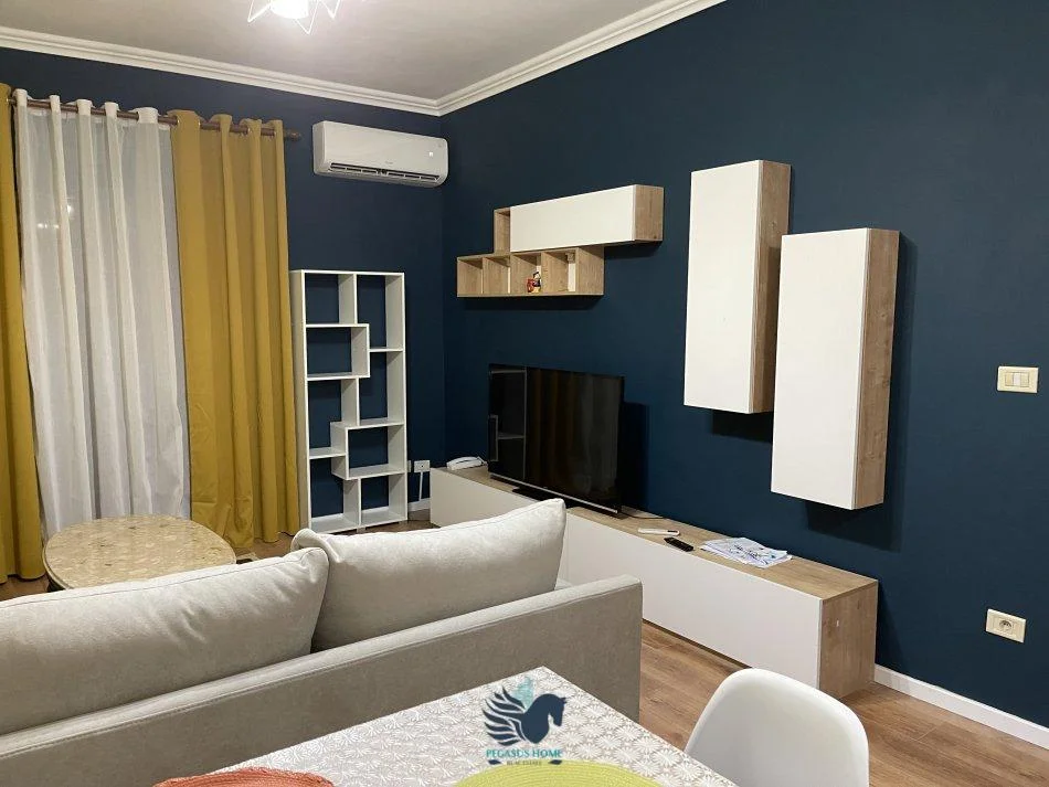 Jepet Me Qera Apartament 2+1 Tek Restorant Durrsi [ID PV0454]