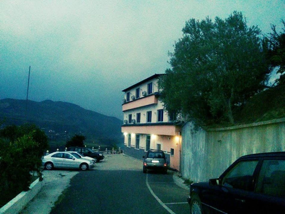 Gramsh, shes Vile 3 Katshe Kati 3, 1.340 m² 6.000.000 € (Anxhesiq)