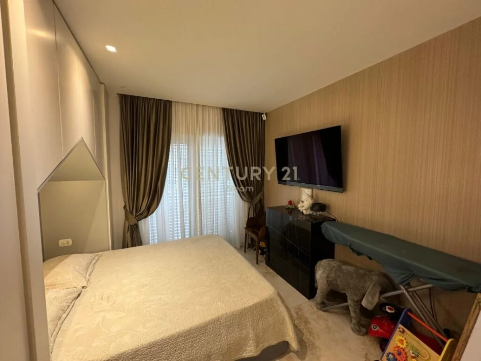 Tirane, shitet apartament 2+1 Kati 1, 117 m² 280.000 € (Liqeni i Thate Tirana, Albania)