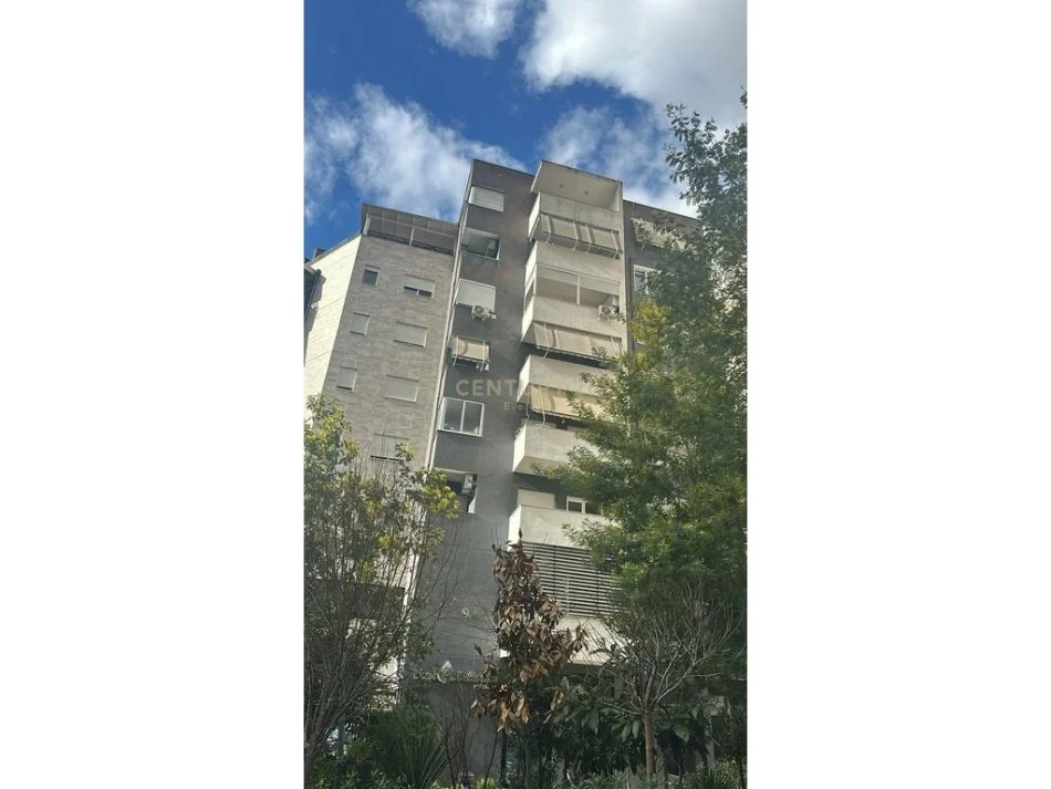 Tirane, jepet me qera apartament 1+1 Kati 3, 61 m² 116.000 € 