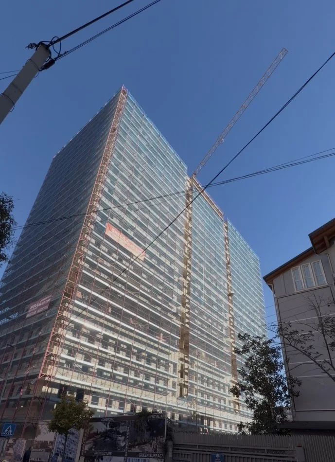 Tirane, shitet apartament 1+1+Ballkon Kati 12, 80 m² 200.000 € (Medar shtylla)