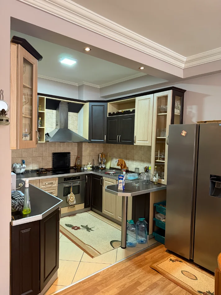 Tirane, shitet 3+1 , 147 m² 245.000 € (Astir)